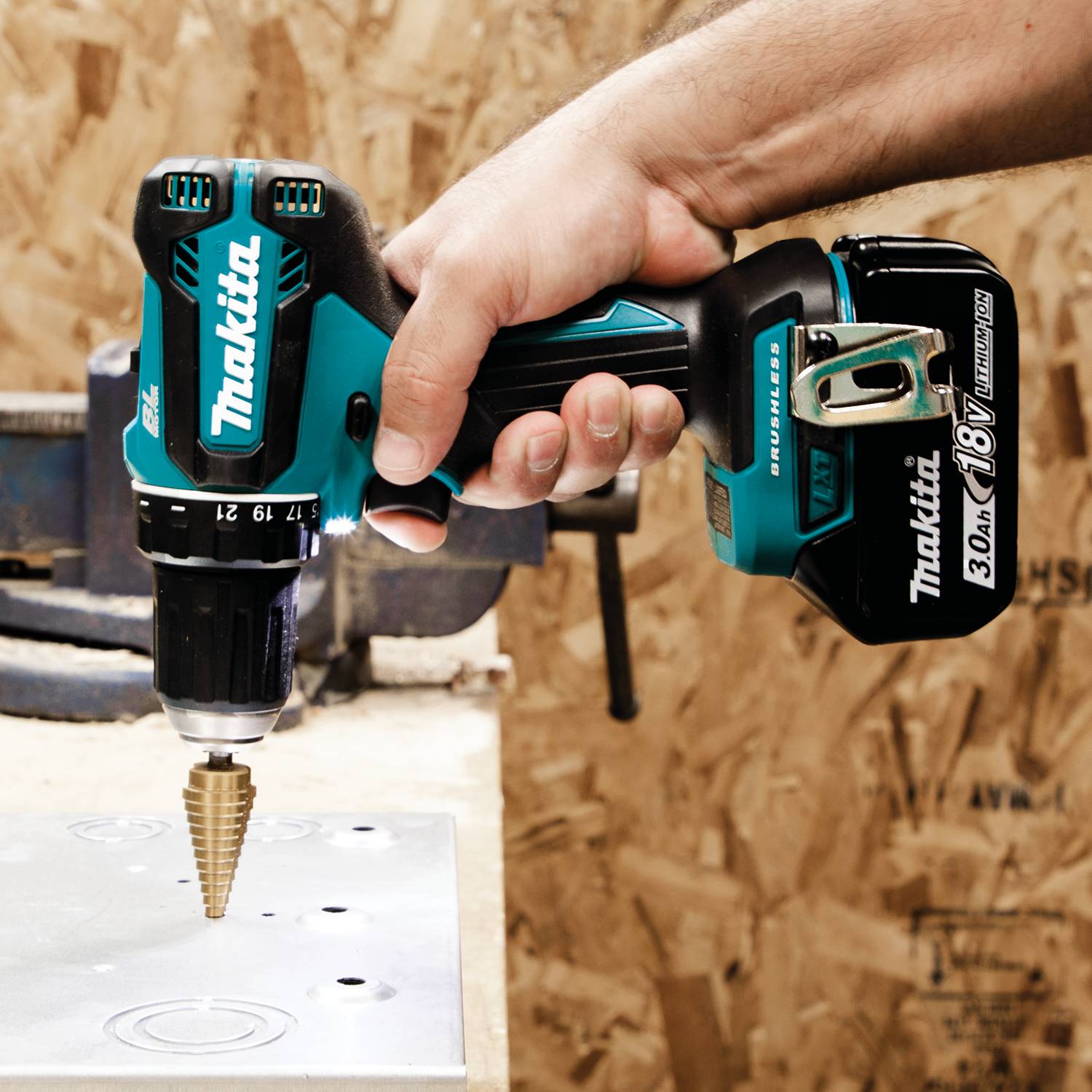 Аккумуляторный шуруповерт makita ddf485z