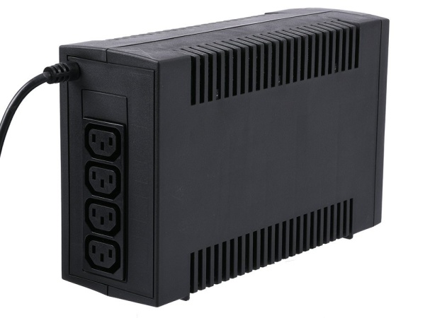 UPS UTC650EI 650VA/360W {(IEC C13 x 4)}